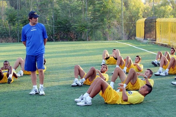 Τα… εγκαίνια του 4-4-2 στα Χανιά 