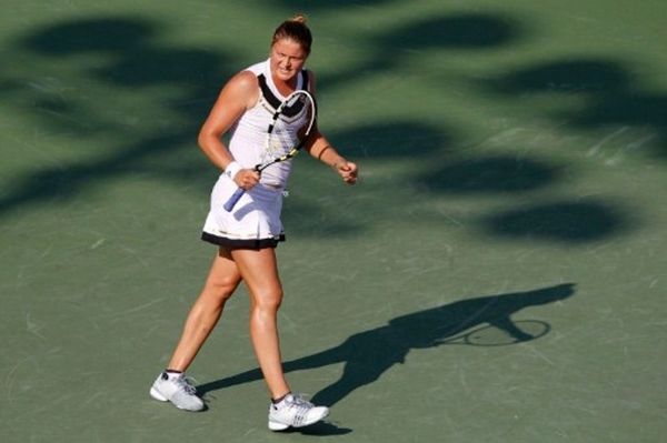 Εγκαταλείπει νωρίς η Σάφινα