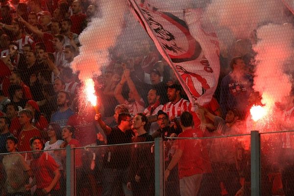 Σε απολογία Ολυμπιακός, Πανιώνιος