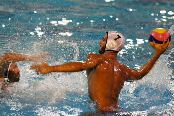 Έκανε περίπατο η Βουλιαγμένη (photos)