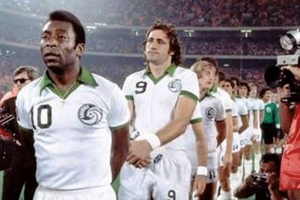 Επιμένουν οι Κόσμος για MLS