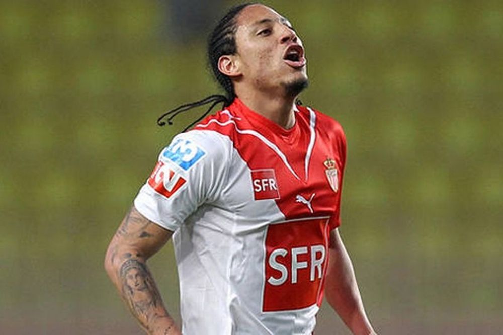 Συνελήφθη ποδοσφαιριστής για το… τατουάζ του!