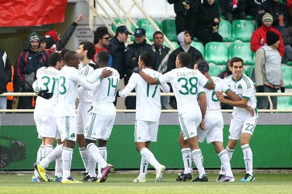 Η «βαριά» φανέλα έφερε το «χρυσό» τρίποντο