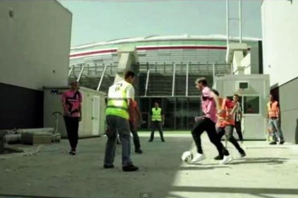 Πίρλο, Μαρκίζιο και Σόρενσεν ντύθηκαν εργάτες (video)