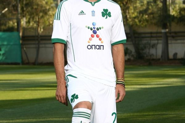 «Γούρικη» η νέα φανέλα