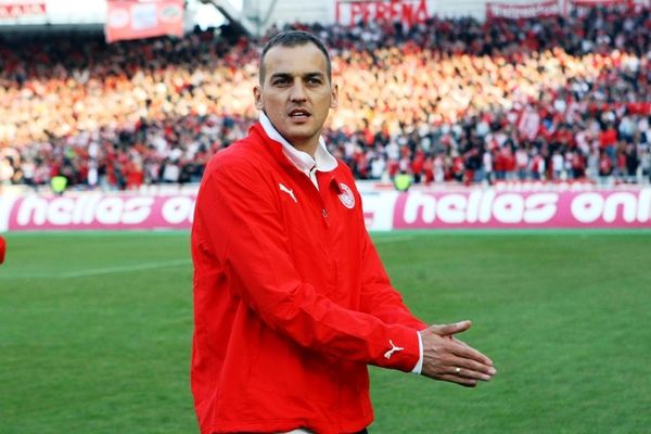 Νίκη για τους βετεράνους