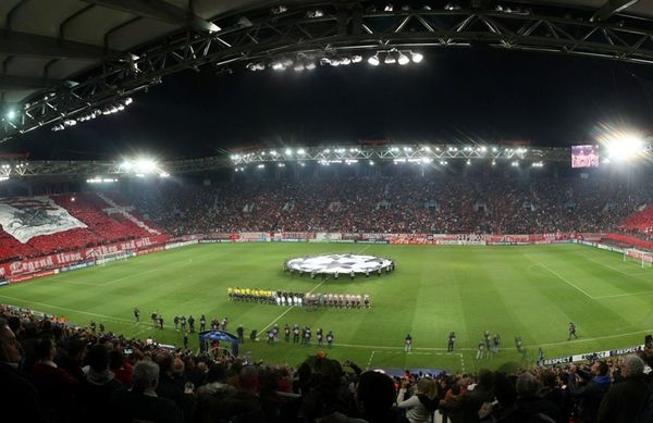 Γερμανοί δημοσιογράφοι «βούτηξαν» πολύπριζα από το Καραϊσκάκη!