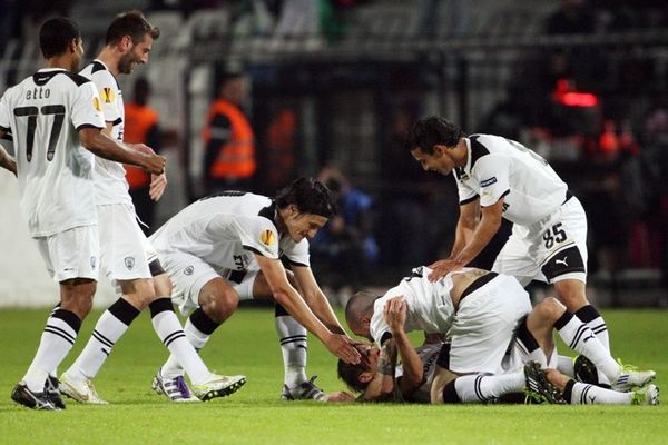 Εδραιώνεται στη δέκατη θέση της UEFA η Ελλάδα!