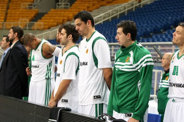 Ποτέ ξανά, με το ένα πόδι στον τοίχο…