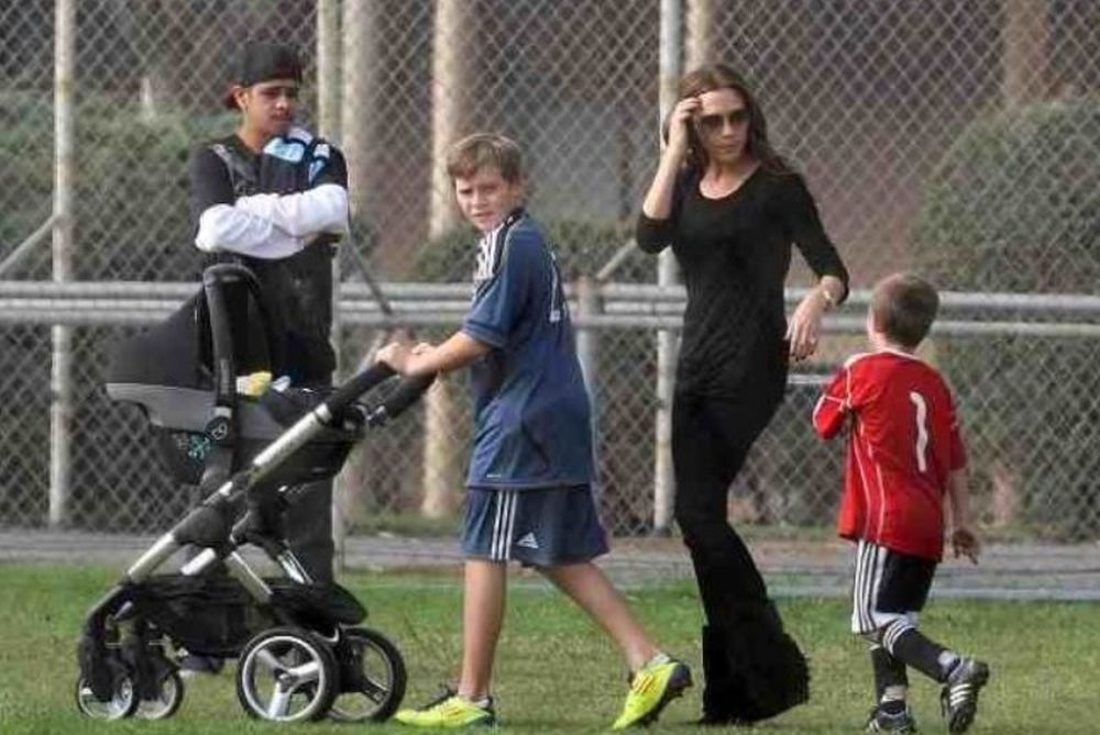 H οικογένεια Μπέκαμ στο γήπεδο