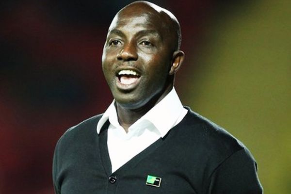 Δεν δέχεται μείωση αποδοχών ο Σιασία