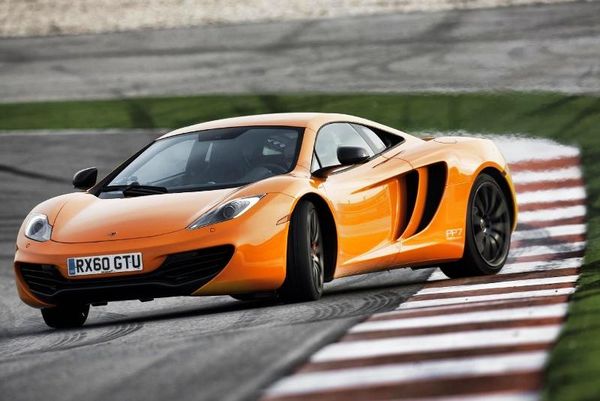 Η McLaren MP4-12C στο «Ring» 