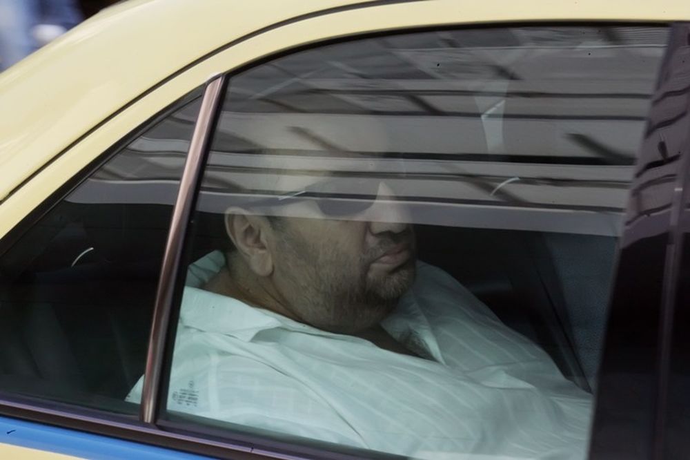 Λόγια, λόγια, λόγια, πολλά κεράσια, μετοχές και…  τσιχλόφουσκες! 