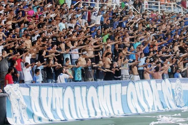 «Όλοι στη στρατιωτική παρέλαση»