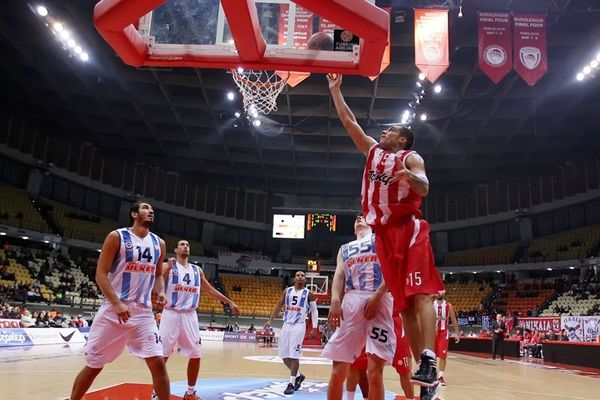 Πρίντεζης: «Παίζουμε ως ομάδα»