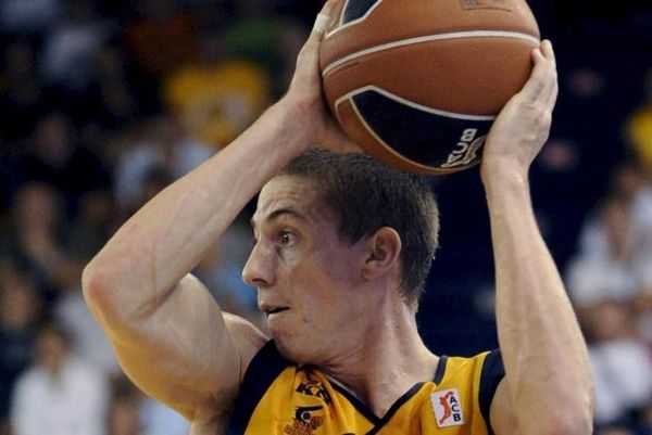 «Καθάρισε» την Αρμάνι η Ρεάλ