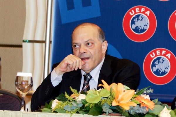 Λευκαρίτης στο Onsports: «Η UEFA δεν επεμβαίνει για πολιτικά πανό»