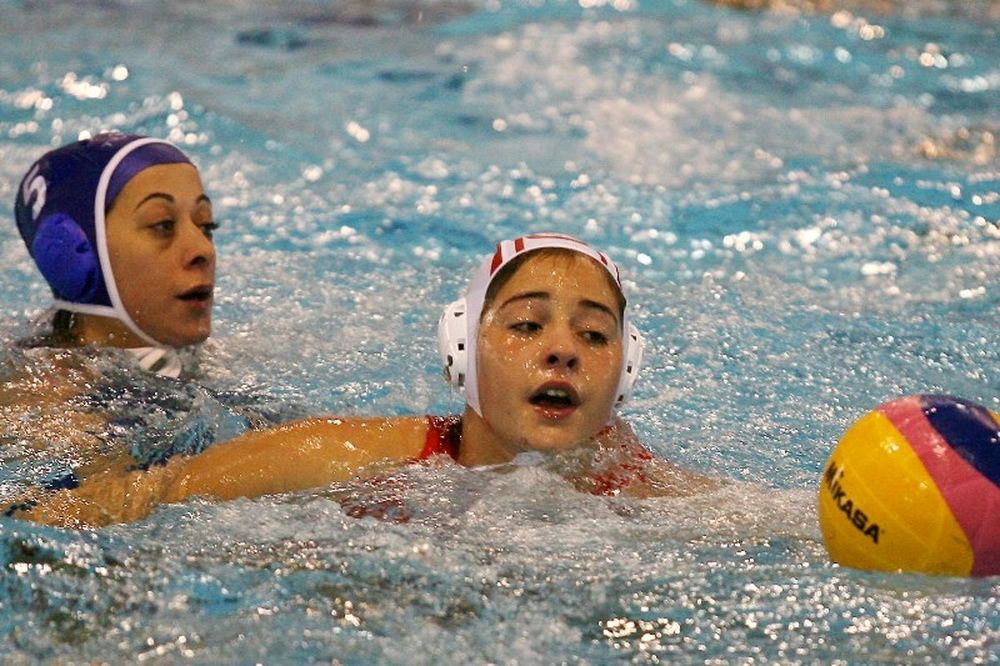 Δύο ματς στις γυναίκες