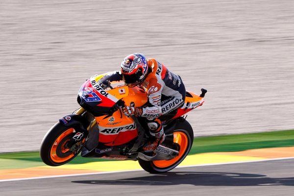 MotoGP Βαλένθια: Άλλη μία pole για τον Στόνερ