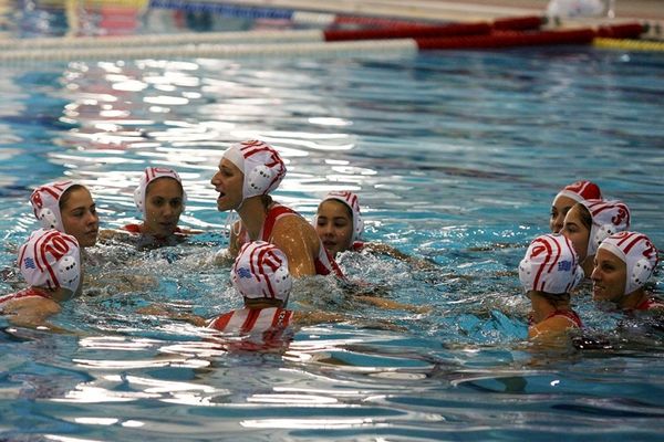 Τριαντάρα και πρόκριση ο Ολυμπιακός