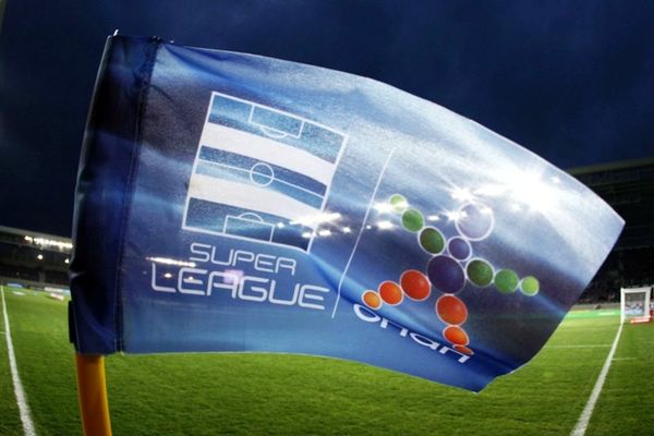 Ορίζει τους αναβληθέντες αγώνες η Super League