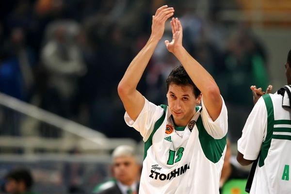 Αφιερωμένο στον αρχηγό… (video)