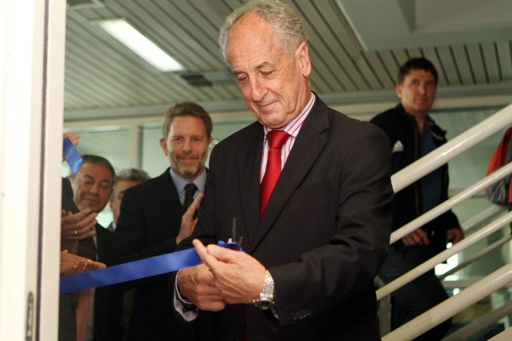 Εγκαίνια της AIMS στην Σπύρου Λούη