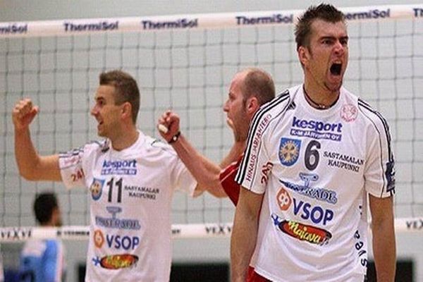 Μεντένις: «Έτοιμος να βοήθησω»