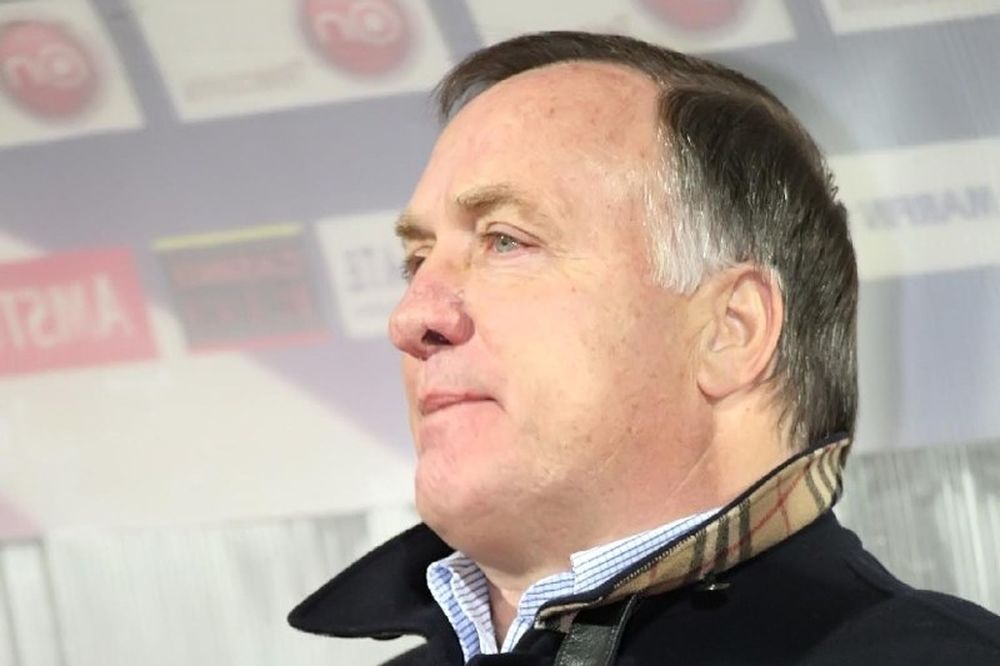 Άντβοκαατ: «Δυνατή ομάδα η Ελλάδα»