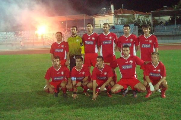 «Εορταστικό» 0-0 στο Καρλόβασι