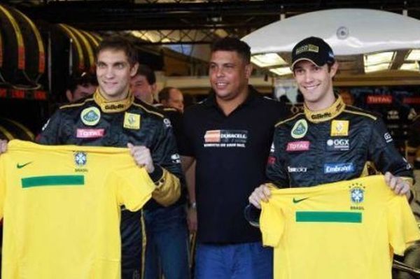 To «φαινόμενο» στο Αμπου Ντάμπι (photos+video)