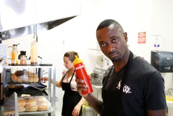 Ραπάρει ο Ενσαλίβα! (video)