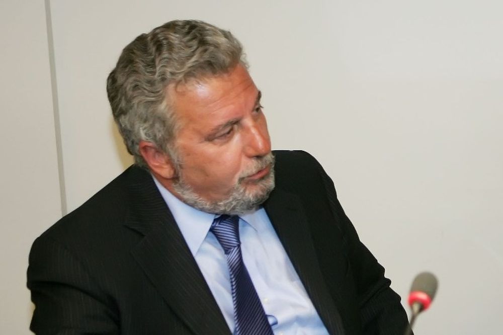 Χαρμάνης: «Επιτροπή Επαγγελματικού Αφανισμού η ΕΕΑ»