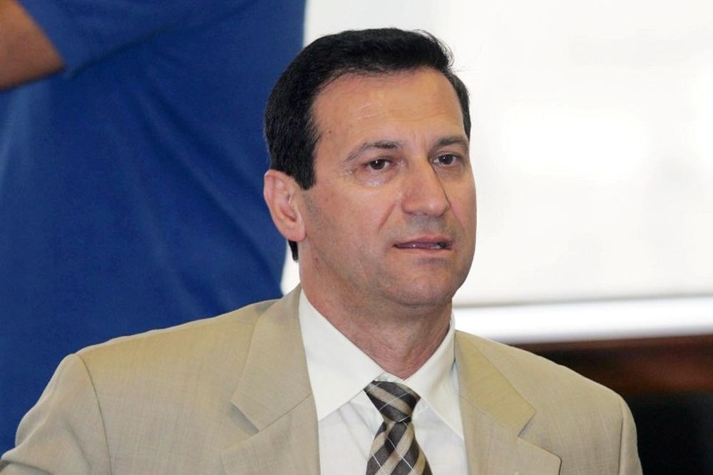 Βασιλάκης: «Να κλείσει τα αυτιά του ο Γιάχος» 