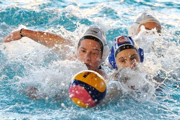 Στην Ιμπέρια ο Ολυμπιακός, στη Ζέντες η ΝΕΠ