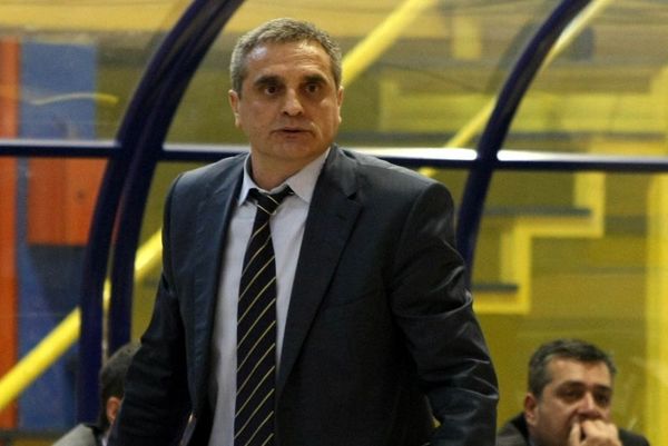 Πεδουλάκης: «Συγκεντρωμένοι και στα 40’»