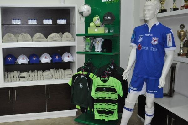 «Εφοδιάστηκε» η μπουτίκ της ΑΟ Επισκοπής