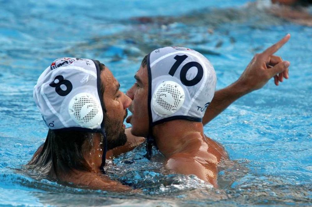 Προηγείται ο Γούνας