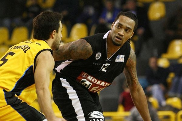 Αντέδρασε με «διπλό» στο Μαρούσι ο ΠΑΟΚ