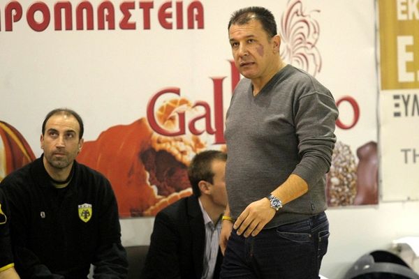 Κεκλεισμένων ξανά η ΑΕΚ