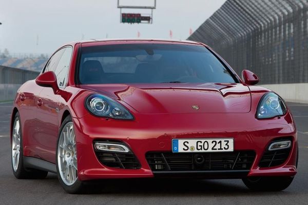 Porsche Panamera GTS