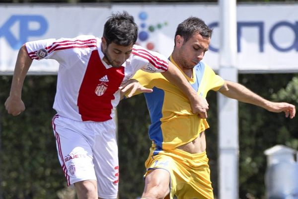 LIVE η Football League 2