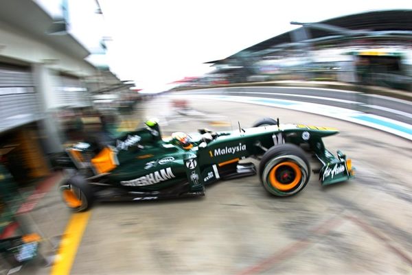 Κοβαλάινεν και Τρούλι ξανά στη Caterham F1 για το 2012