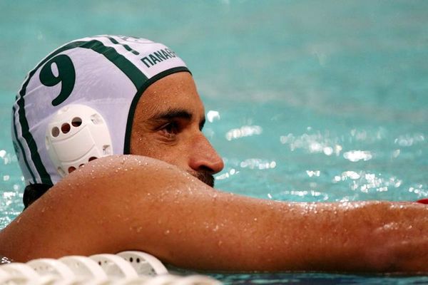 Προηγούνται Αφρουδάκης, Γούνας