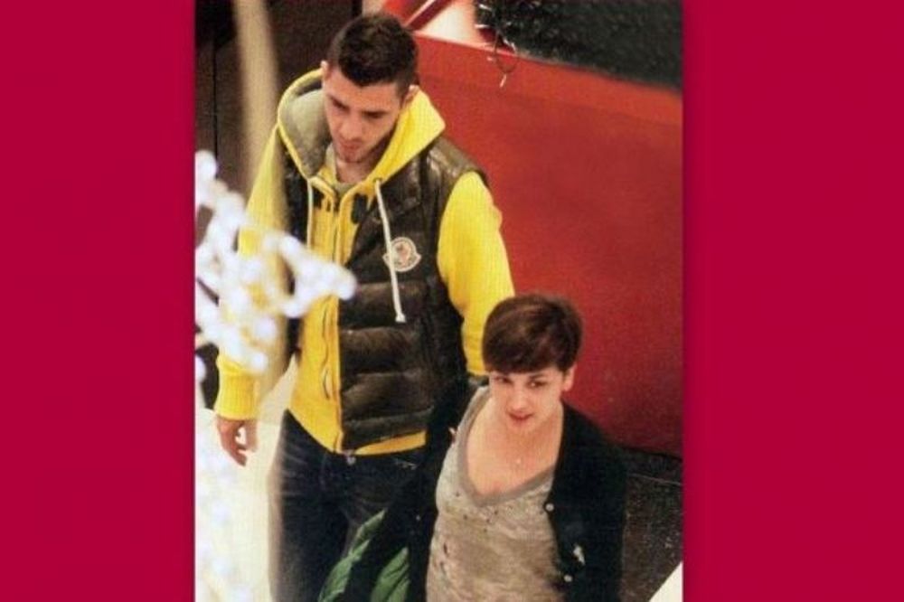 Το ζεύγος Κατσουράνη και τα χριστουγεννιάτικα ψώνια