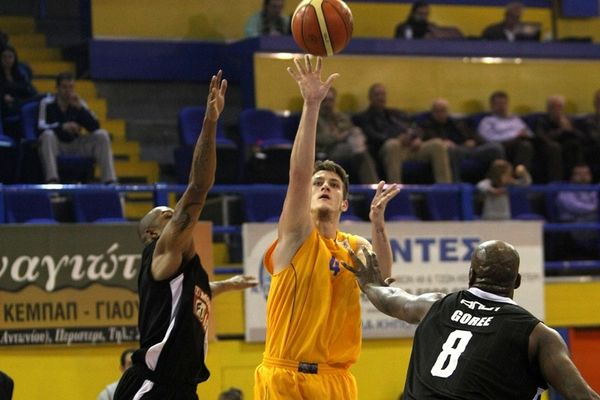 Άνετα το Περιστέρι τον ΠΑΟΚ