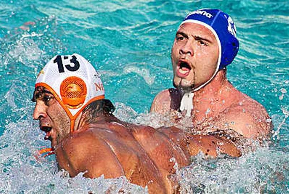 Τη νίκη η Ποζίλιπο