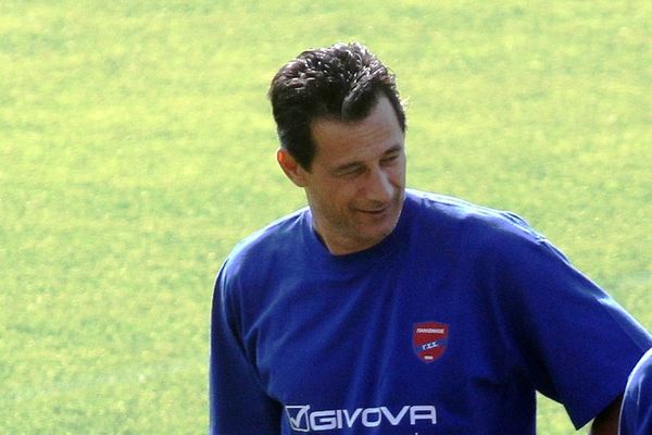 Στην Εθνική Νέων της Αλβανίας ο Στρακόσια