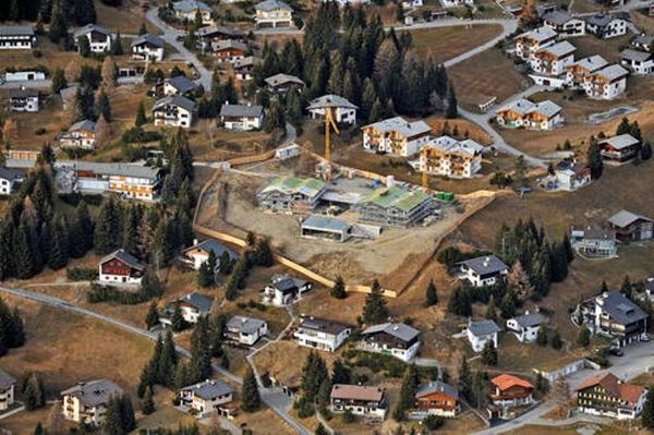 Χτίζει σαλέ 17,5 εκατομμυρίων ο Φέντερερ