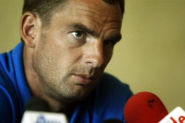 Ντε Μπουρ: «Πού είναι η UEFA;»